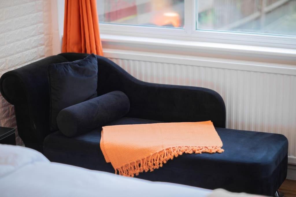 Cozy Studio In Central Лондон Екстериор снимка