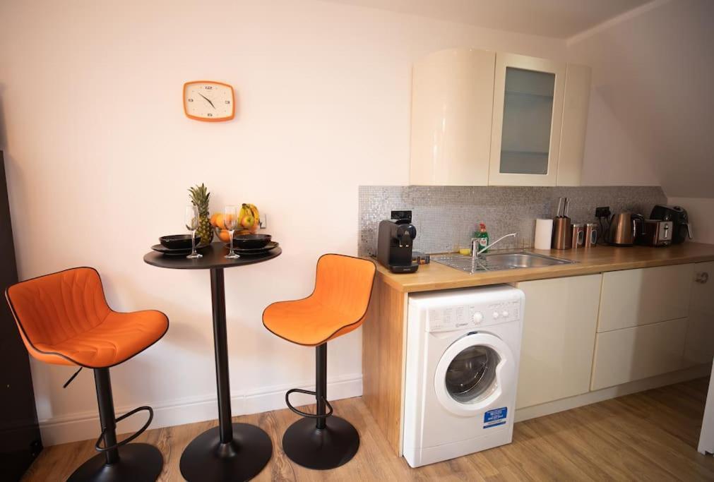 Cozy Studio In Central Лондон Екстериор снимка